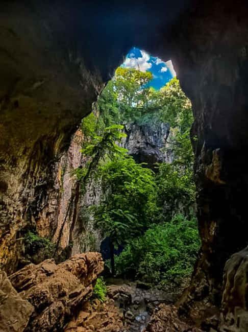 Chinhoyi Caves : Zimbabwe Explorers !! - An In-Depth Look at the Chinhoyi Caves Experience