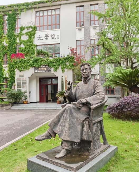 Chongqing Beibei: Scenic Mountain, University & Old Street - Exploring the Natural History Museum: Prehistoric Wonders