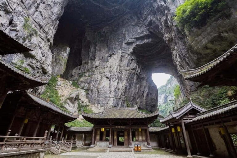 Chongqing: Wulong 2 Spots All-inclusive Luxury Private Trip - Detailed Breakdown of the Experience