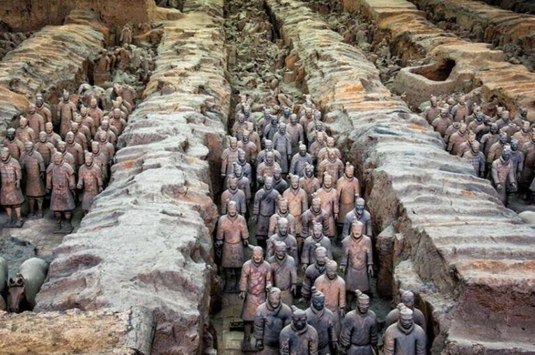 Classic Xian: Fully-Guided Terracotta Army Bus Tour - The Good, the Not-So-Good, and the Practical