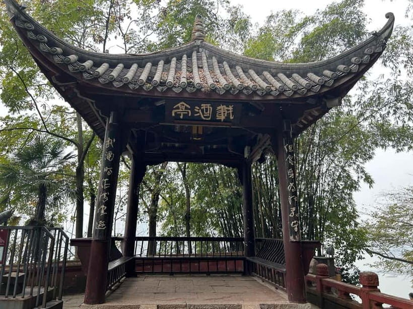 Close to Chengdu: Leshan Giant Buddha & Tasty Local Eats - Transportation, Duration, and Value