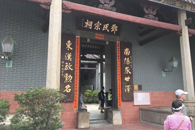 Coach Tour: Hong Kong Heritage Discovery - Authentic Experiences and Authenticity