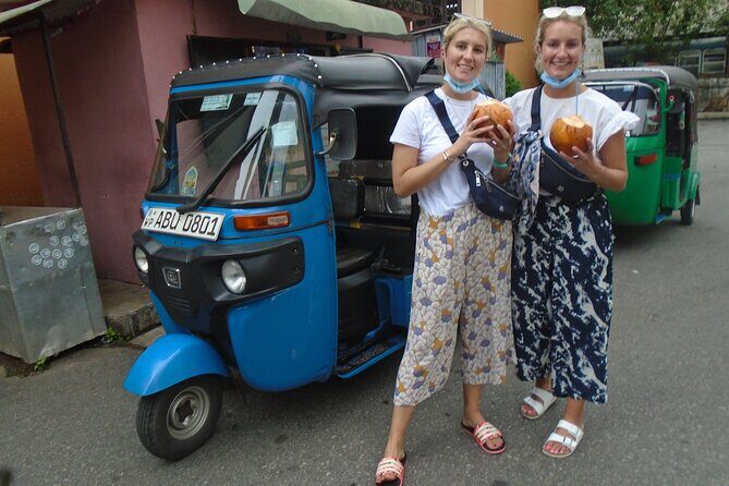 Colombo Tuk Tuk City Tour -Sightseeing Entry Fees & Food Included - What the Reviews Say