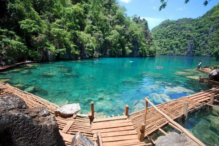 Coron Tour A: Kayangan Lake & Quin Reef Tour with Lunch - An In-Depth Look at the Coron Kayangan Lake & Quin Reef Tour