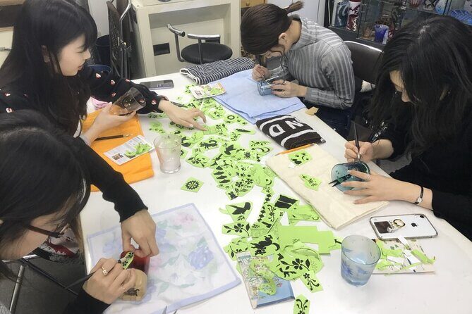 Create your Glass Artwork with Japanese Motifs in Tokyo - What’s Included and What’s Not