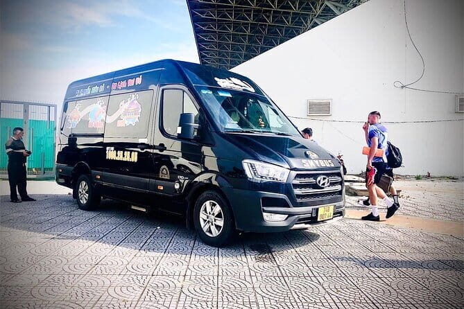 Da Nang - Hue: Daily Limousine Bus - Who Will Love This Service?