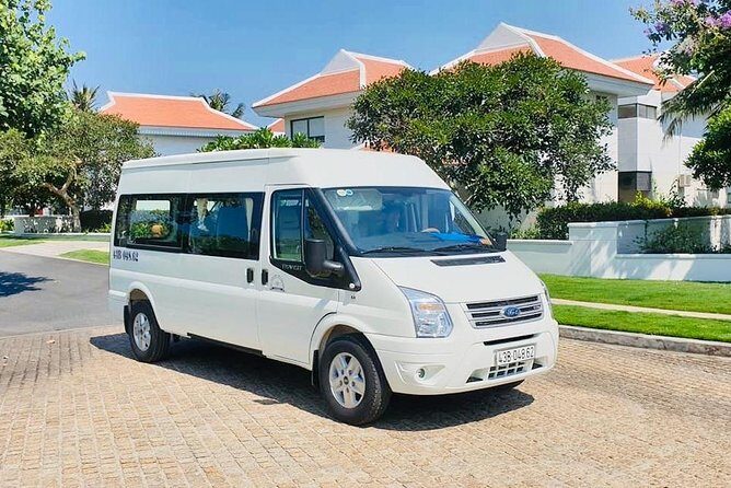 Daily Bus Hoi An - Da Nang Airport, Da Nang City - Who Should Consider This Service?