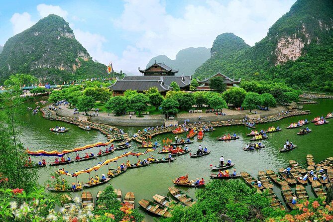 Daily Tour Trang An-Bai Dinh Group Tour - An In-Depth Look at the Tour Experience