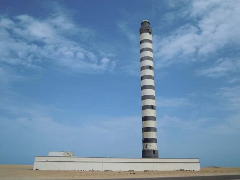 Dakhla: City Tour with Lighthouse and Artisan Workshop - Who Should Consider This Tour?