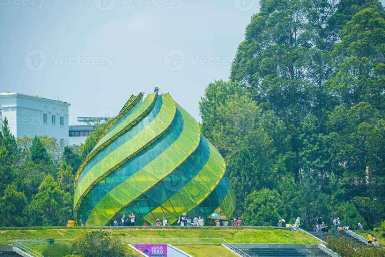 Dalat Highlights : Explore Top Attractions in the City - What to Expect from Your Day in Dalat