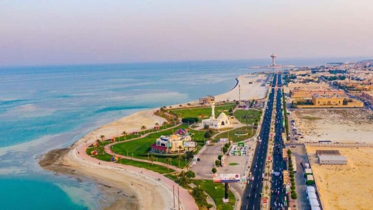 Dammam: Full-Day Tour with King Fahd Park and Corniche - What Makes This Tour Valuable?