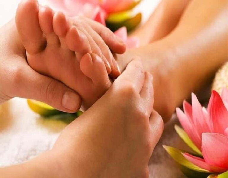 DaNang Private Walking Tour from Local Foods to Foot Massage - Detailed Breakdown of the Itinerary