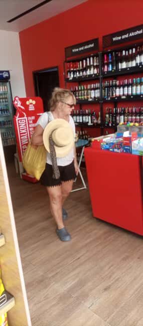 Dar es Salaam: Guided City Tour - Carvers Market and Market Life