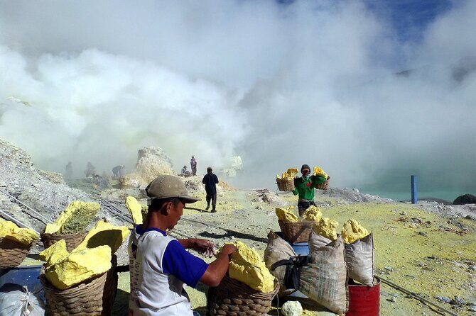 Day Hike Mount Ijen Mid Night Blue Fire Guided Tour - Detailed Breakdown of the Itinerary