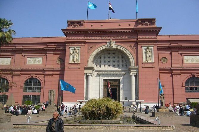 Day tour to Cairo from luxor by Air - Lunch at a Local Restaurant
