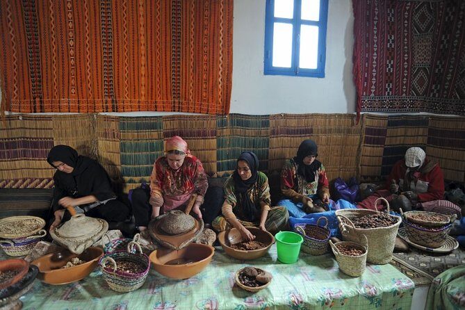 Day trip to Berber valley and Atlas mountains - Transport, Group Size, and Practicalities