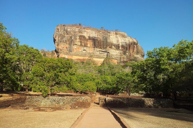 Day Trip to Sigiriya & Dambulla (All-Inclusive) - How the Day Unfolds: Transportation & Timing