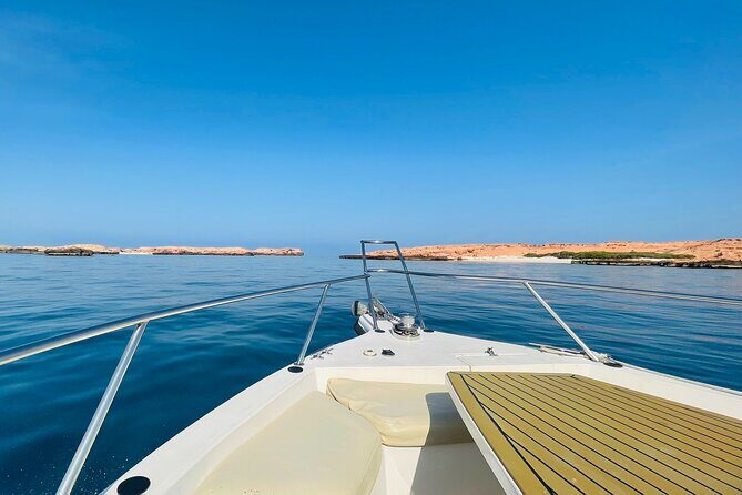 Daymaniyat Islands Snorkeling 2 different snorkeling sites and Lunch included - Who Will Love This Tour?