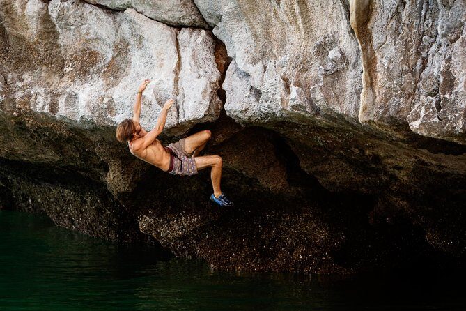 Deep Water Solo - The Climbing Routes and Difficulty Levels