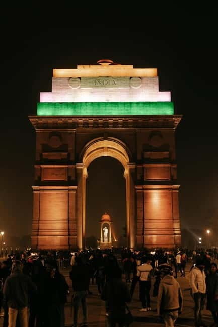 Delhi: Akshardham Temple, India Gate & Safdarjung Night Tour - What the Tour Includes and What to Consider