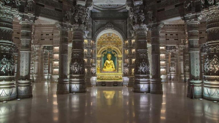 Delhi: Akshardham Temple Tour with Light and Water Show - The Value Proposition