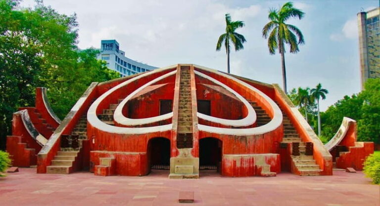 Delhi: Jantar Mantar - Ancient Astronomical Observatory - An In-Depth Look at Jantar Mantar in Delhi
