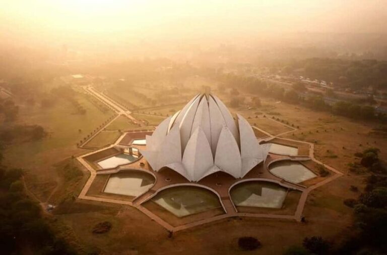 Delhi: Lotus Temple Private Guided Tour with Transfer - The Authentic Experience: Why Guided Learning Matters