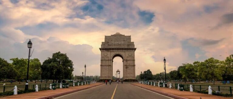 Delhi: Old and New Delhi Sightseeing Private Day Tour - What the Experience Means for You