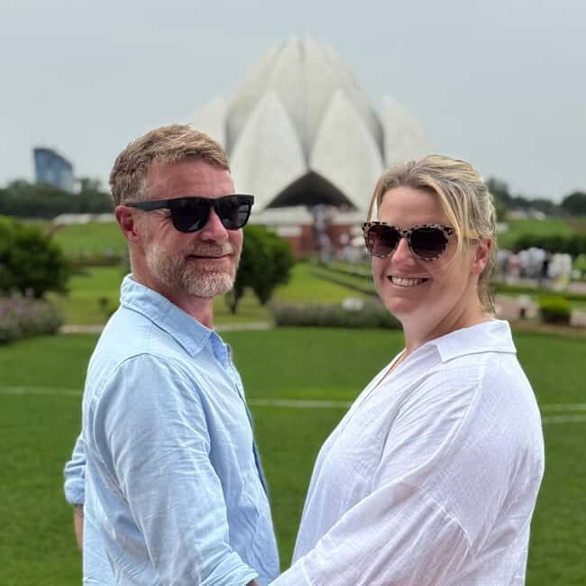 Delhi: Old & New Delhi Guided Tour with Street Food & Spices - Why This Tour Works for Travelers
