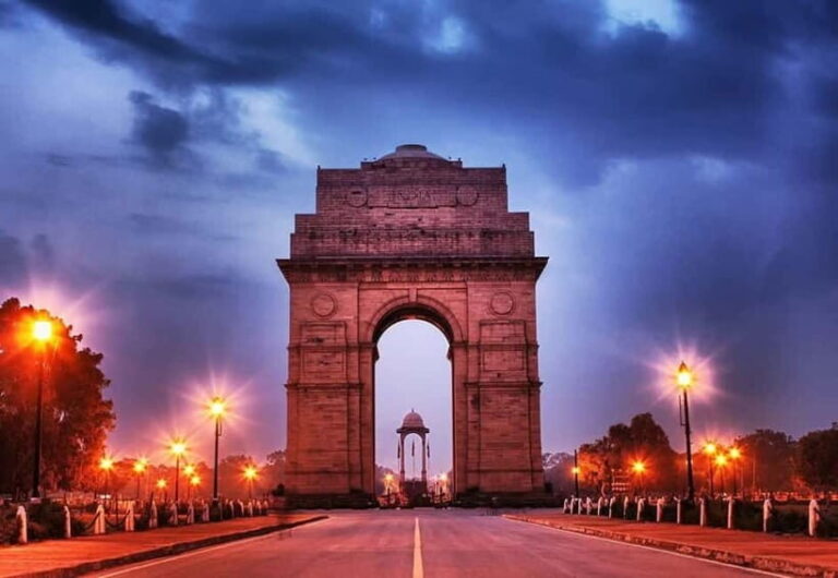 Delhi: Private City Tour with Lotus and Akshardham Temple - In-depth Look at Each Stop