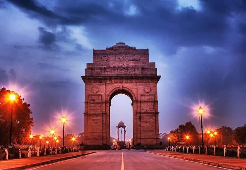 Delhi: Private City Tour with Lotus and Akshardham Temple - In-depth Look at Each Stop