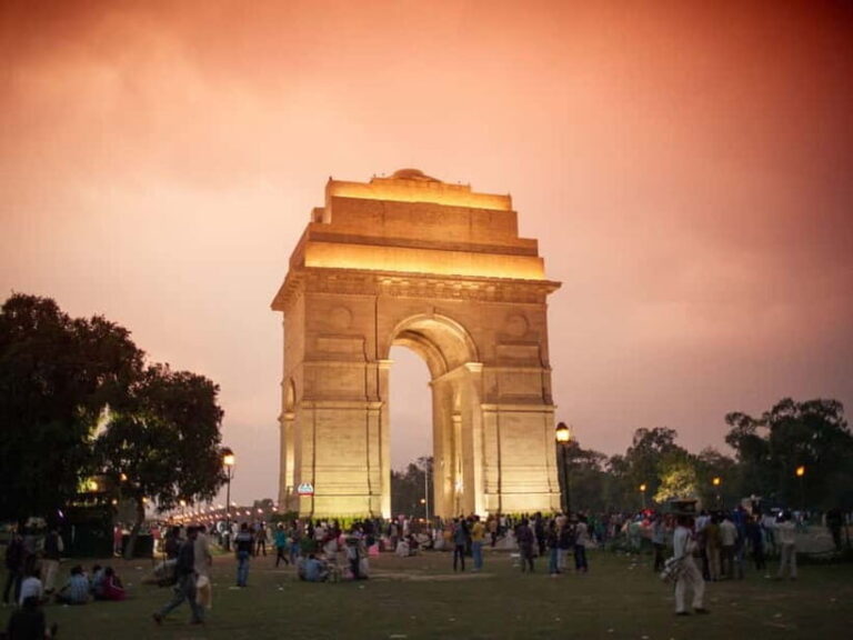 Delhi: Private Half-Day City Tour by Car with Water - What to Expect and Practical Details