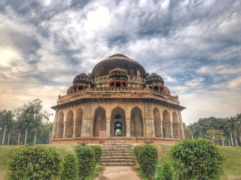 Delhi: Private Half-Day Delhi Tour with Guide and AC car - Who Will Benefit Most?