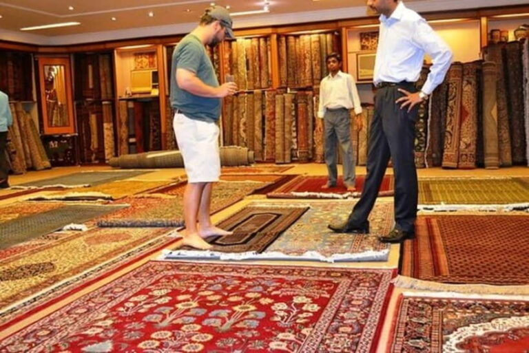 Delhi: Private Half-Day Guided Shopping Tour with Transfer - The Experience: A Blend of Culture, Commerce, and Convenience
