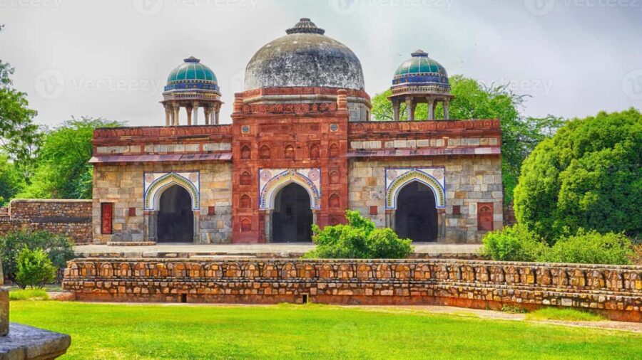 Delhi: Private Humayuns Tomb Guided Tour with Entry Ticket - The Sum Up