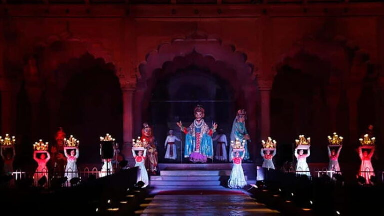 Delhi: Red Fort 2 Hour Light & Sound Show with Private Guide - Authentic Insights from Tour Reviews