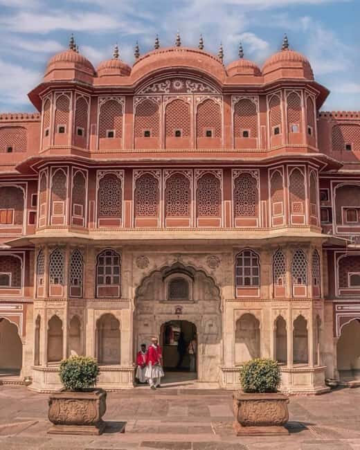 Delhi to Jaipur: Private Full-Day Guided City Highlights - Balancing the Experience: Pros and Cons