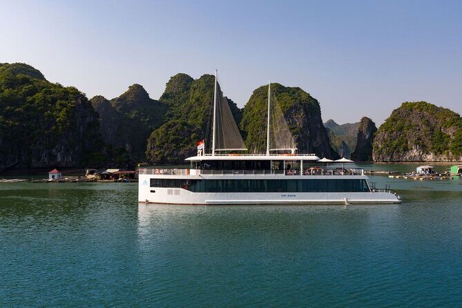 DELUXE Halong Cruise 1 Day Tour From Hanoi - Daily Operated - Arriving at Tuan Chau Harbor: Getting Onboard