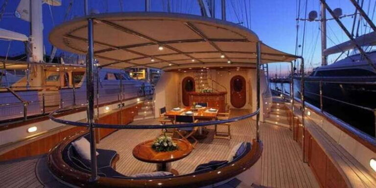 Dining Boat in Negombo - An In-Depth Look at the Negombo Dining Boat Experience