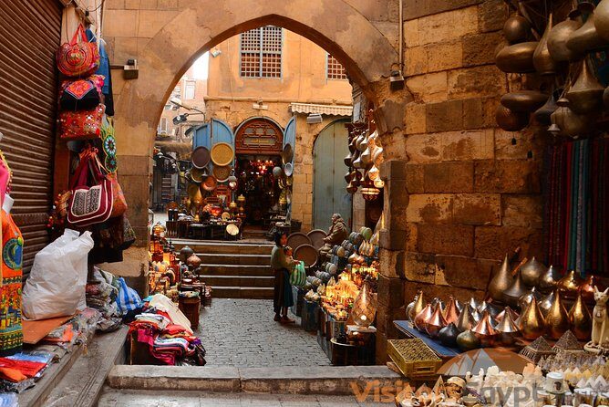 Discover Cairo by night - Transportation and Timing: Why They Matter
