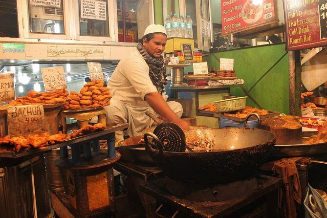 Discover Old Delhi: 4-Hour Evening Walking Tour includes Guide & Dinner - Who Will Love This Tour?