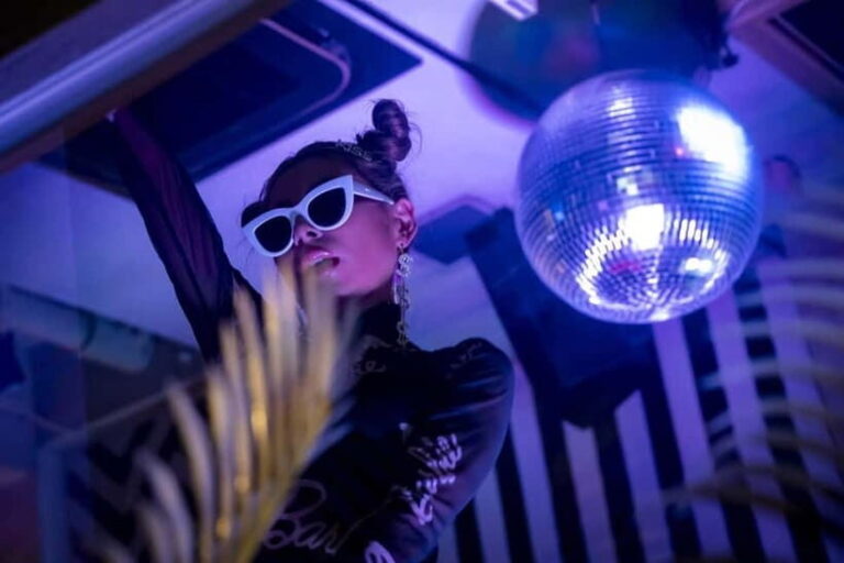 Discover Osaka's VIP Nightlife: Shisha & All You Can Drink - Who Should Consider This Experience?