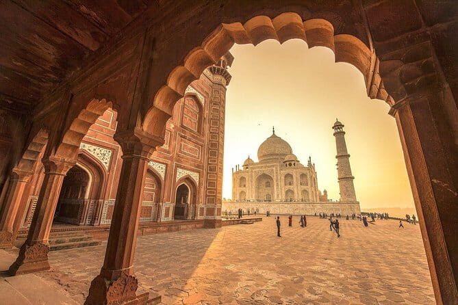 Discover Sailing at Iconic Gateway- Mumbai - Why You Should Consider This Tour