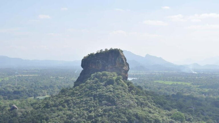 Discover Sri Lanka: 5-Day Cultural & Coastal Tour - Kandy: The Cultural Capital