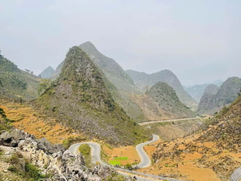 Dong Van: Ma Pi Leng Skywalk Trek with Picnic Lunch - What to Expect on Your Trek