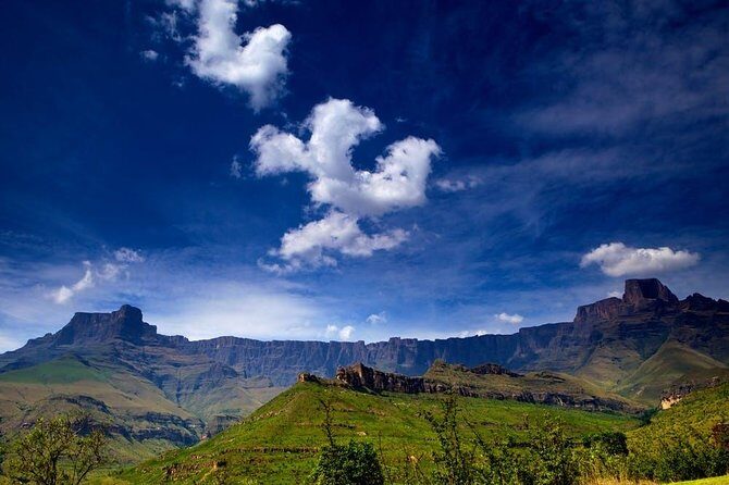 Drakensberg, Nelson Mandela Capture S & Howick Falls - 2 Day Tour from Durban - What Makes This Tour Stand Out?