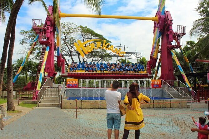 Dream World Bangkok Tickets with Optional Buffet and Transfers - The Park Experience: Rides and Attractions