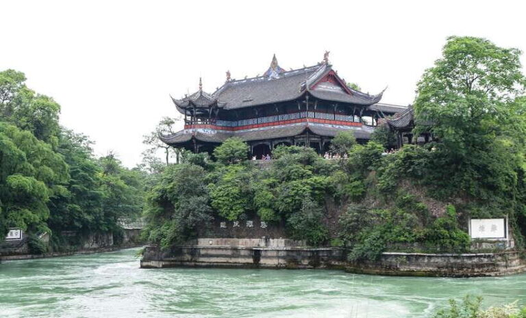 Dujiangyan: Irrigation System & Qingcheng Mountain Day Tour - Who Will Love This Tour?