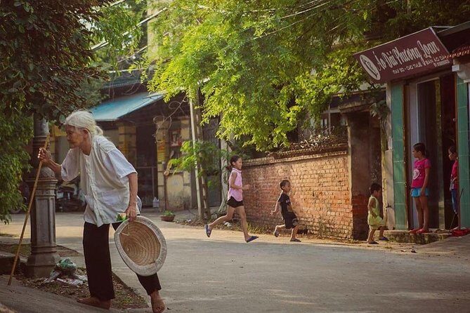 Duong Lam Ancient Village full day tour from Hanoi & experiencing local life - The Practical Side: What You Need to Know