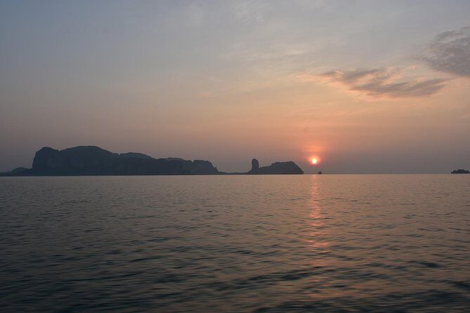 Early Bird Phi Phi Island & 4 Islands Speed Boat Tour from Krabi - Who Should Consider This Tour?